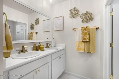 1046 Dugan Circle SE Palm Bay FL 32909