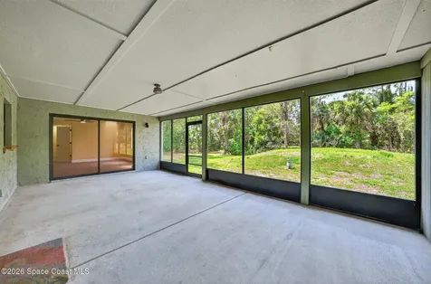 2200 Retreat Road Geneva FL 32732
