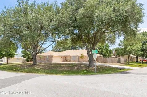 380 Narragansett Street NE Palm Bay FL 32907