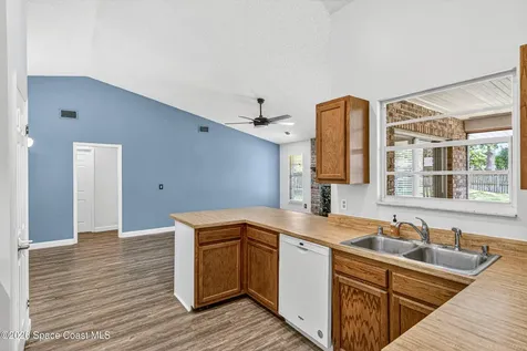 380 Narragansett Street NE Palm Bay FL 32907
