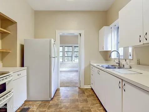 224 S Salisbury Avenue Deland FL 32720