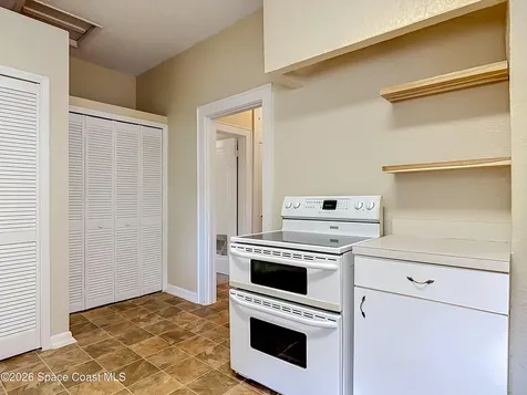 224 S Salisbury Avenue Deland FL 32720