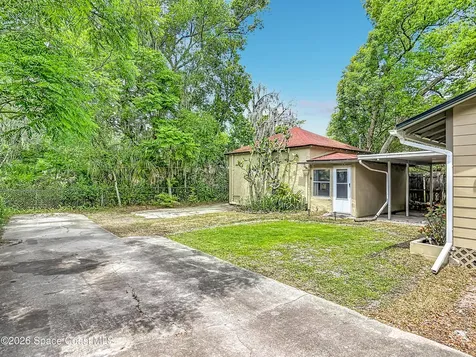 224 S Salisbury Avenue Deland FL 32720