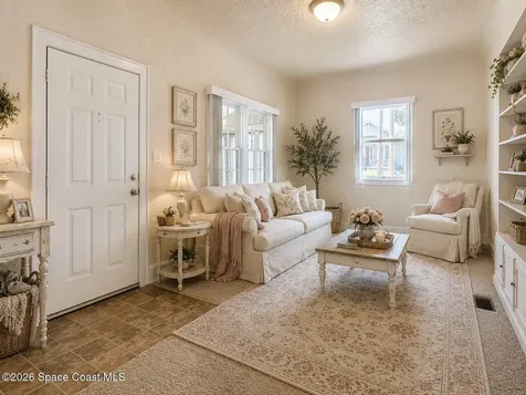 224 S Salisbury Avenue Deland FL 32720