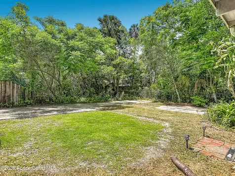 224 S Salisbury Avenue Deland FL 32720