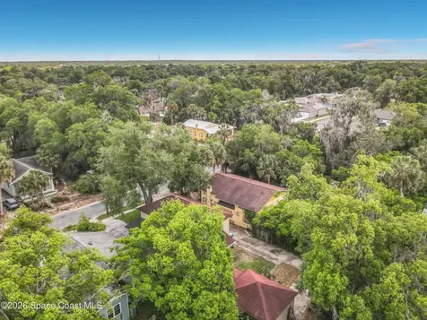 224 S Salisbury Avenue Deland FL 32720