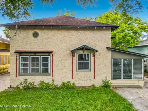 224 S Salisbury Avenue Deland FL 32720