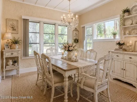 224 S Salisbury Avenue Deland FL 32720