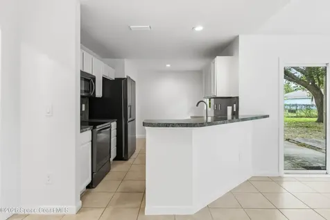 582 Sea Crest Avenue SW Palm Bay FL 32908