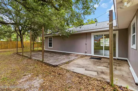 582 Sea Crest Avenue SW Palm Bay FL 32908