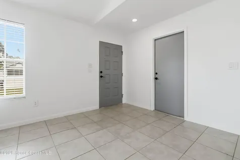 582 Sea Crest Avenue SW Palm Bay FL 32908
