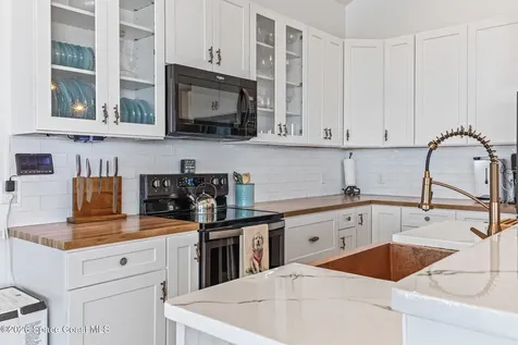 18 Vip Island Grant-valkaria FL 32949