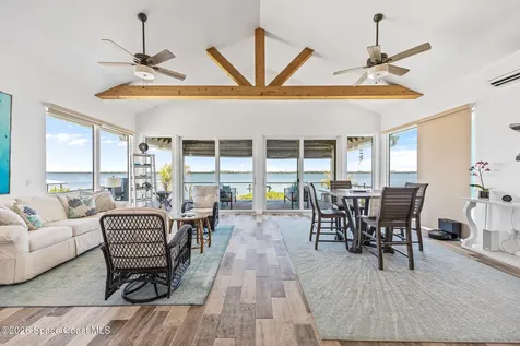 18 Vip Island Grant-valkaria FL 32949