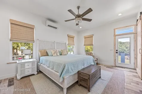 18 Vip Island Grant-valkaria FL 32949