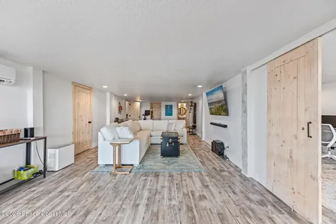 18 Vip Island Grant-valkaria FL 32949