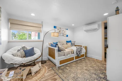 18 Vip Island Grant-valkaria FL 32949
