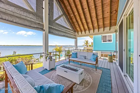18 Vip Island Grant-valkaria FL 32949