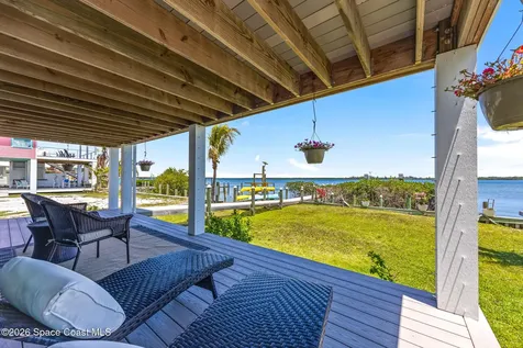 18 Vip Island Grant-valkaria FL 32949