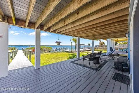 18 Vip Island Grant-valkaria FL 32949
