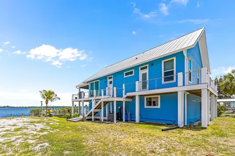 18 Vip Island Grant-valkaria FL 32949