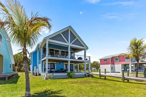 18 Vip Island Grant-valkaria FL 32949
