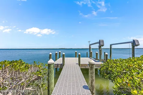 18 Vip Island Grant-valkaria FL 32949