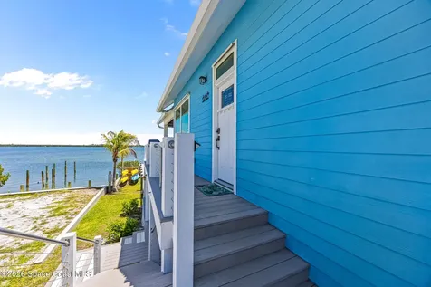 18 Vip Island Grant-valkaria FL 32949