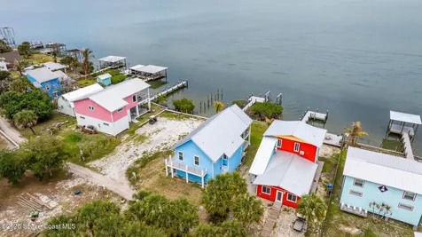 18 Vip Island Grant-valkaria FL 32949
