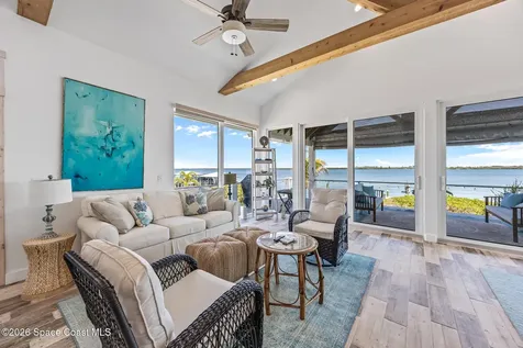 18 Vip Island Grant-valkaria FL 32949