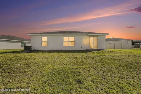 906 Dockside Drive SW Palm Bay FL 32908