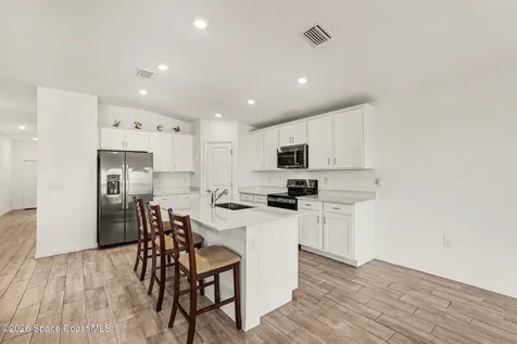 906 Dockside Drive SW Palm Bay FL 32908