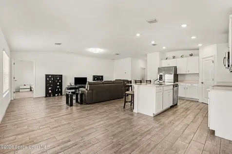 906 Dockside Drive SW Palm Bay FL 32908