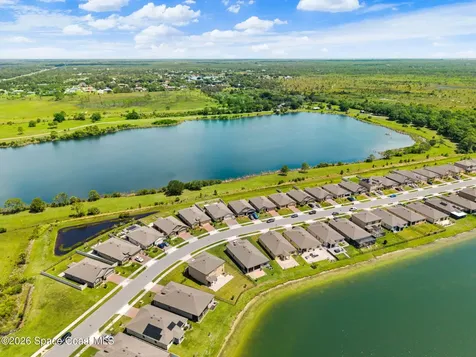 2043 Farmhouse Road SE Palm Bay FL 32909