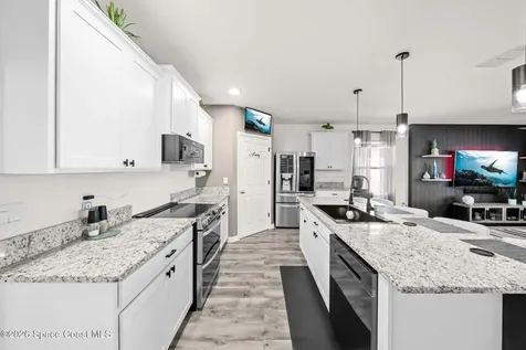 2043 Farmhouse Road SE Palm Bay FL 32909