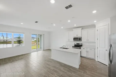 2285 Majorelle Drive NW Palm Bay FL 32907