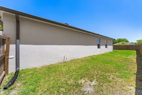 431 Fillmore Avenue NE Palm Bay FL 32907