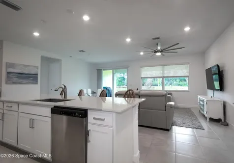560 Veridian Circle NW Palm Bay FL 32907