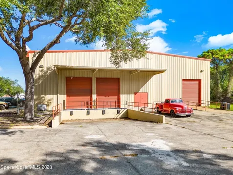 2725 Center Place Melbourne FL 32940