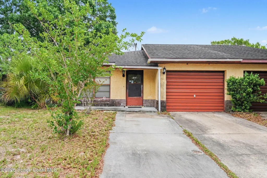 147 E Towne Place Titusville FL 32796