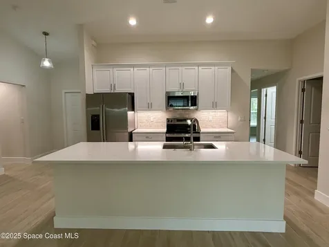 581 Toynbee Road SW Palm Bay FL 32908