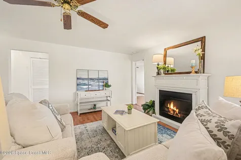 1199 Yacht Club Boulevard Indian Harbour Beach FL 32937