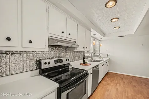 1199 Yacht Club Boulevard Indian Harbour Beach FL 32937