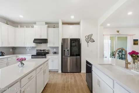 5285 2nd Manor Vero Beach FL 32968