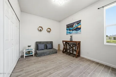 5285 2nd Manor Vero Beach FL 32968