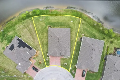 5285 2nd Manor Vero Beach FL 32968