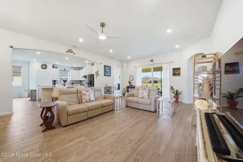 5285 2nd Manor Vero Beach FL 32968