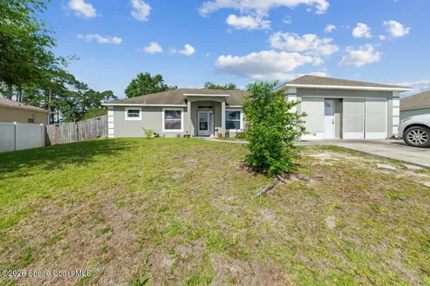 466 El Dorado Avenue SE Palm Bay FL 32909