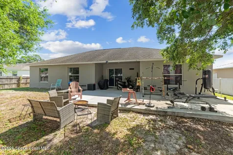 466 El Dorado Avenue SE Palm Bay FL 32909