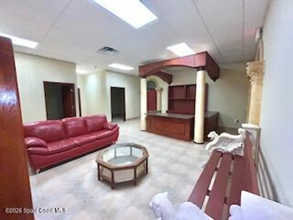 15 E Hibiscus Boulevard Melbourne FL 32901