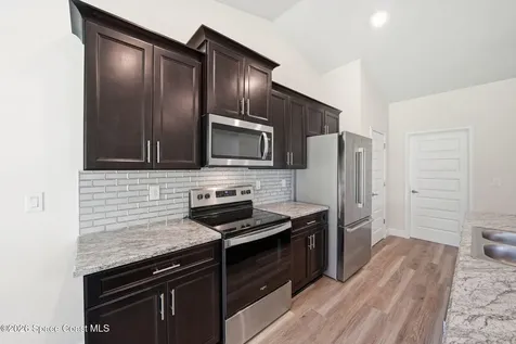 885 Clearmont Street Sebastian FL 32958